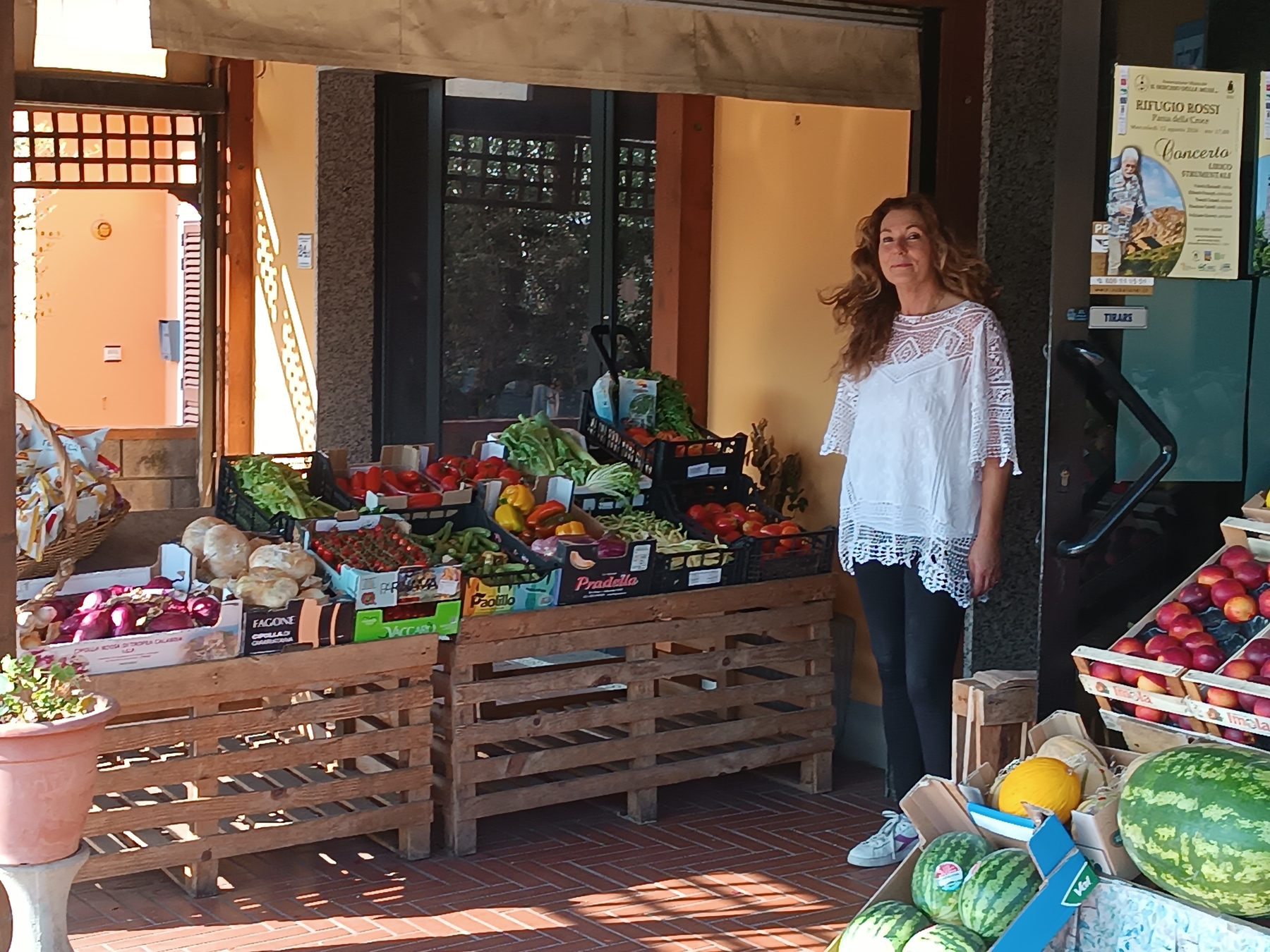 Prodotti freschi e di stagione da Centrofrutta Alina a Gallicano
