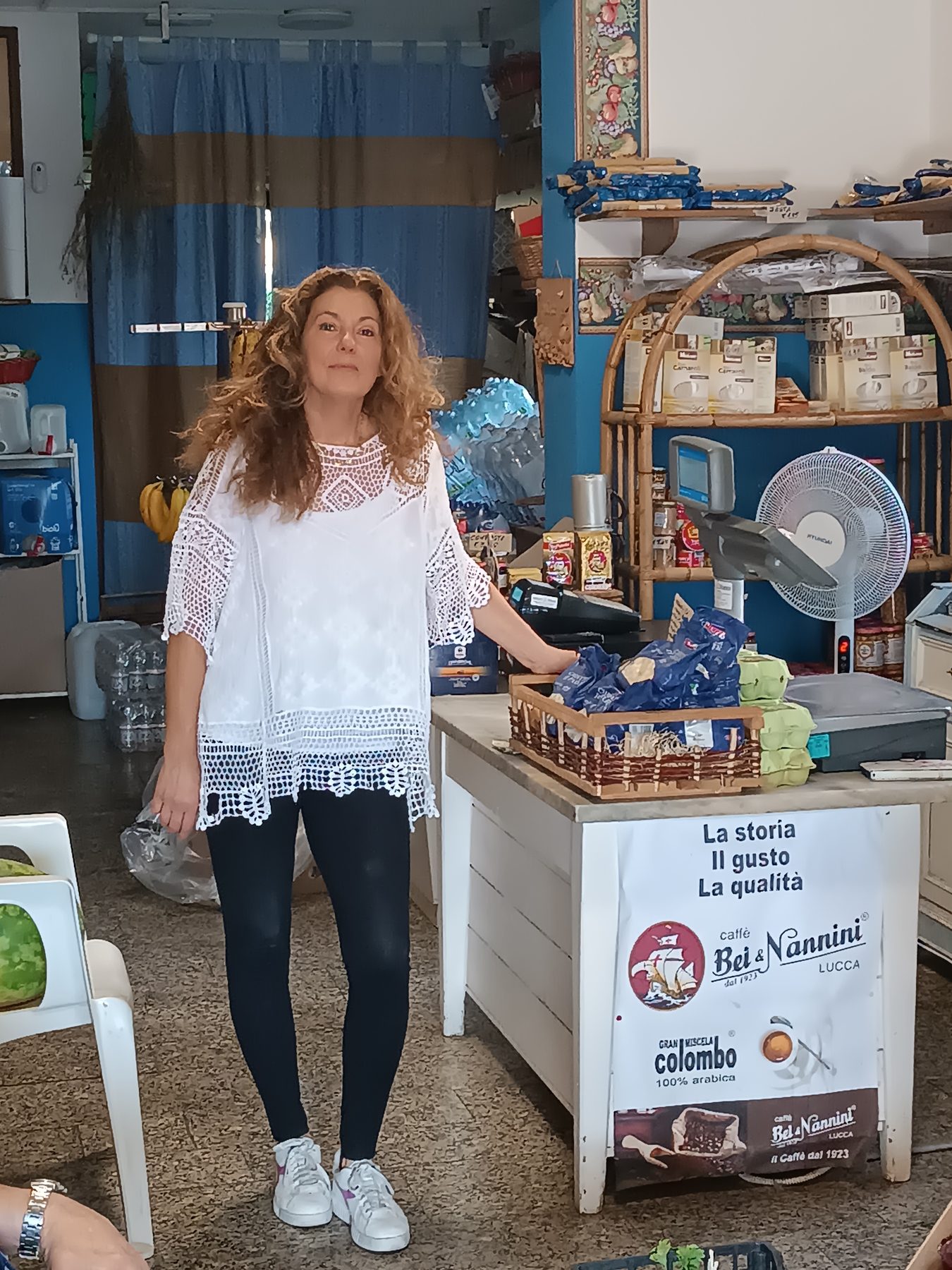 Selezione di prodotti freschi nel negozio Centrofrutta Alina a Gallicano
